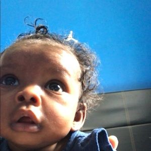 Meet your Posher, Dominique